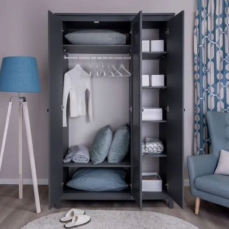 2.08.01.040.4 САГА шкаф 3 двери с зеркалом серый