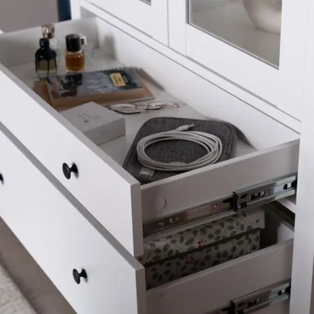 2.08.07.130.1 САГА шкаф с витриной 90 белый RU